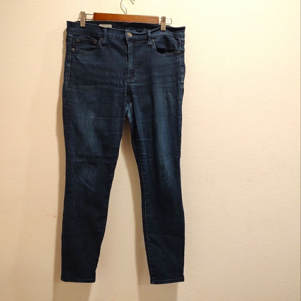 GAP dark blue True Skinny jeans